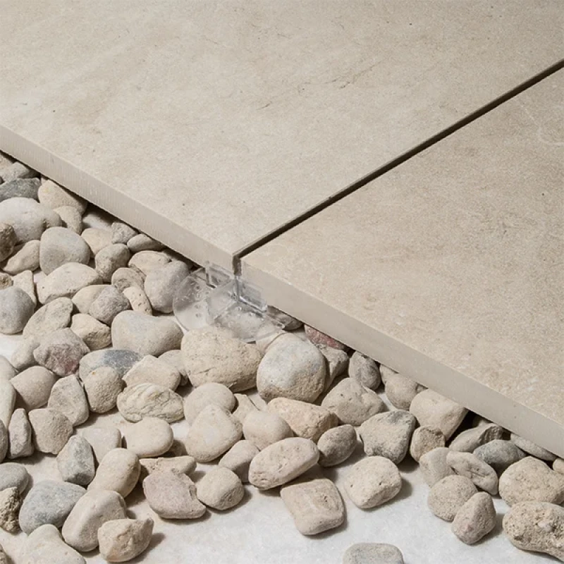 Terč pod dlažbu DAKOTA - pevný, výška 2 mm, transparentný (Ø 64 mm) 1