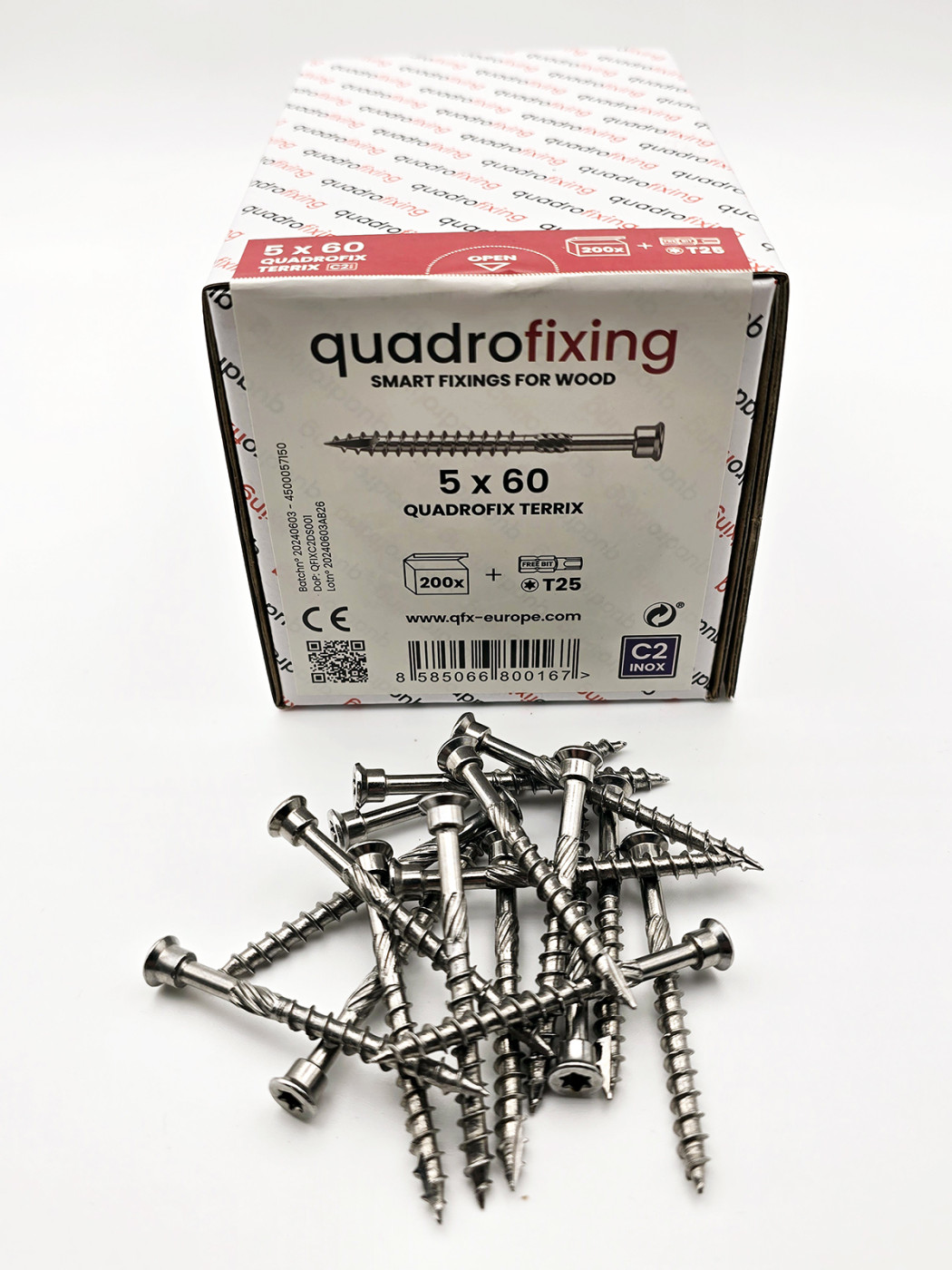 Nerezové skrutky QUADROFIX TERRIX C2 s vrtacou špičkou, ideálne na OSB dosky, fasády a drevené terasy. Balenie 200 ks s bitom TORX.